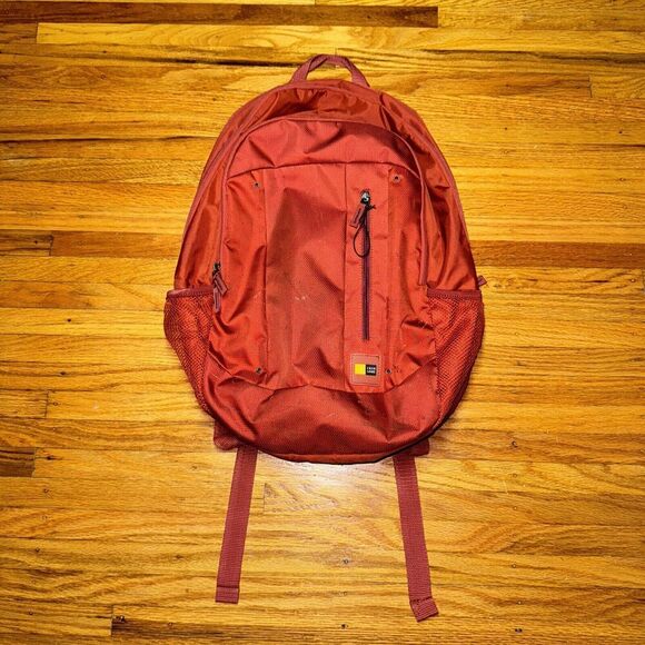 Case Logic 3204869 JAUNT 23L BACKPACK 16 RECYCLED Red - Picture 1 of 3
